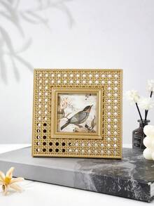 1PC European Woven Hollow Mesh Style Photo Frame, Square Design, French Style, Gilded Frame, Resin Material, Suitable For Vanity Decor, Study Desk Ornament, Living Room Coffee Table Soft Decoration, Entryway And Makeup Table Decoration, Dried Flower Decoration, Still Life Photography, Gilded Artistic Desk Decor - A2244 - View 7