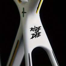 5pcs "RIDE OR DIE" Bicycle Stickers, Waterproof PET Material, Scratch-Resistant, Vibrant Colors, Can Decorate Bicycle Frame, Suitable For Road Bikes, Bicycles, Mountain Bikes, Cycling Decoration Accessories, Ideal Choice For DIY Enthusiasts And Cycling Lovers. - Multicolor - View 8