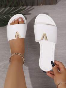 1 Pair Women's White Flat Sandals, Casual Vacation Beach Style, Comfortable Fashion Versatile Slide Sandals - White - View 5