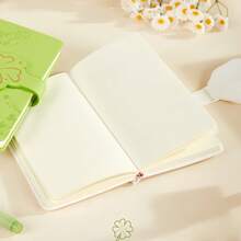 Premium Notizbuch mit Glücksklee | Schulanfang Tagebuch | Grünes ästhetisches Schreibheft | Lernmaterialien für Schüler | Süßes Geschenk für Mädchen - A6 blank - Übersicht 4