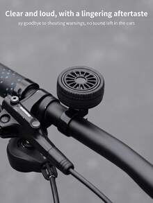 TOSUOD Mini Sonnette de Vélo Rotative en Forme de Pneu, Klaxon de Vélo Créatif et Personnalisé Décoratif, Design Compact et Portable Amusant en Forme de Pneu, Installation Facile avec un Son Clair, Sonnette d'Avertissement Universelle pour Vélos de Montagne, Accessoire de Cyclisme Personnalisé - Multicolore - Voir 7