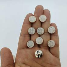 20pcs/1.3cm Fashion Personalized Minimalist Round White Gold-Edged Geometric Pattern Plastic Buttons, Luxury Vintage Gold Base Striped Buttons, European And American Style High-End Elegant Versatile Gold And White Oil-Drip Buttons, High-Quality Buttons For Handmade Sewing, DIY Clothes, Bags, Hats, Coats, Sweaters, Pants, Shirts Decoration - 20pcs/1.3cm Gold Striped Buttons - View 7