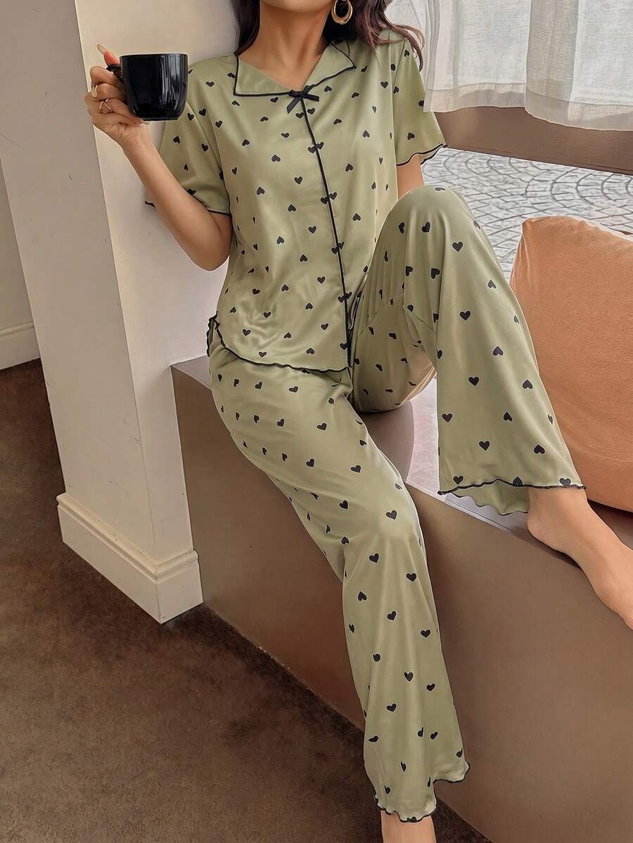 女款睡衣套裝,心形印花翻領前短後長設計短袖長褲兩件組女款睡衣,可愛睡衣 - 彩色 - 查看 1