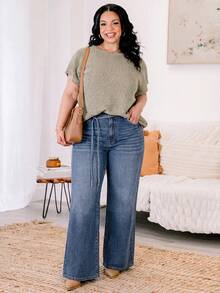 Plus Size Women's Casual Solid Color Cat Whisker Texture Denim Jeans With Pockets - Blue - View 5