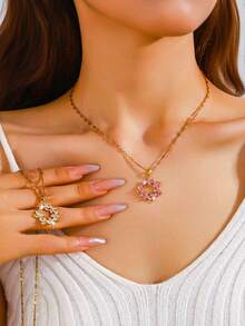 1pc Women's Pendant Necklace, Gentle French Style, Floral Round Design, 2 Colors Available, Exquisite & Elegant, Full Zirconia Sweet, Suitable For Daily, Commute, Photo, Date, Party, Fade-Resistant - Yellow Gold - View 1