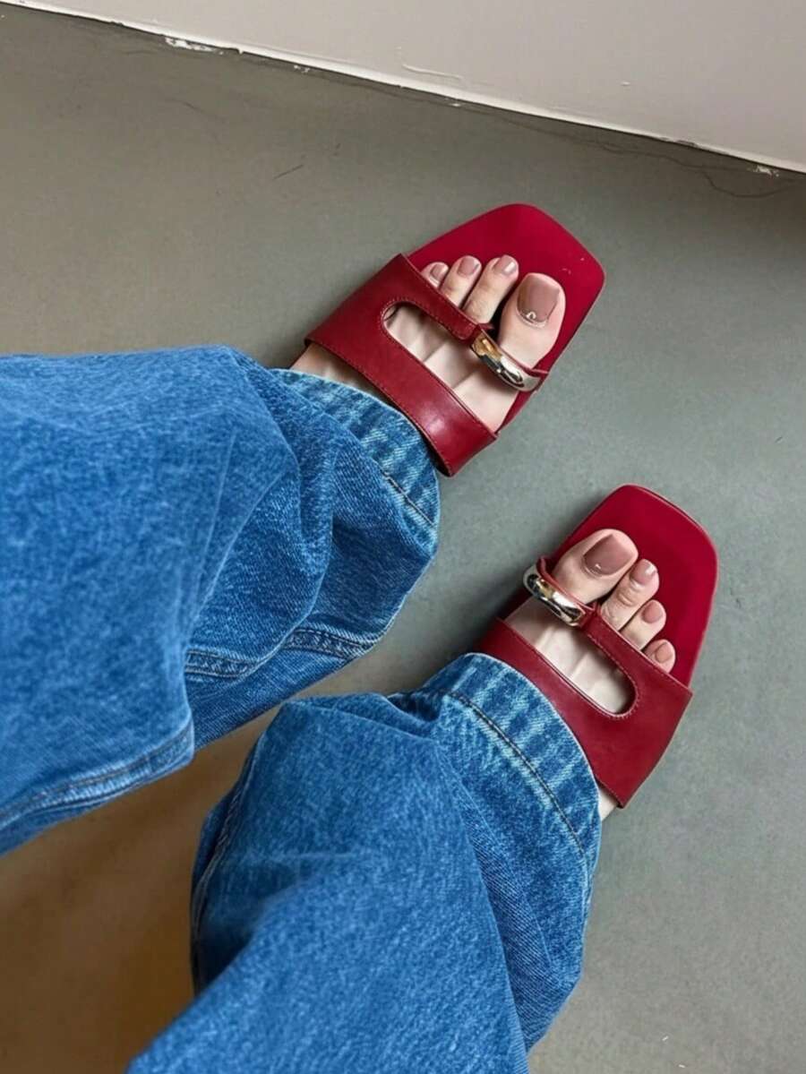 2026 New Plus Size Red Hollow Metal Buckle Square Toe Flat Thong Sandals - Red - View 1