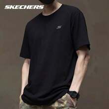 Skechers 男士快乾寬鬆版圓領短袖T恤，適合跑步與通勤的多功能運動上衣 - 黑色 - 查看 9
