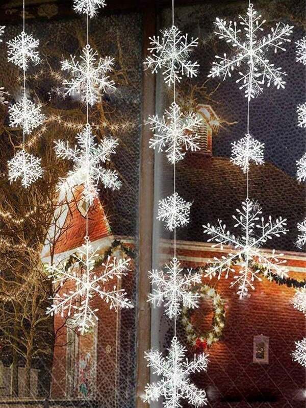 30pcs White Plastic Artificial Snowflake Pieces For Christmas Party Birthday Festival Decoration, Christmas Tree Ornament Set - Snowflake Hanging Decorations For Holiday & New Year Celebrations, No Power Needed