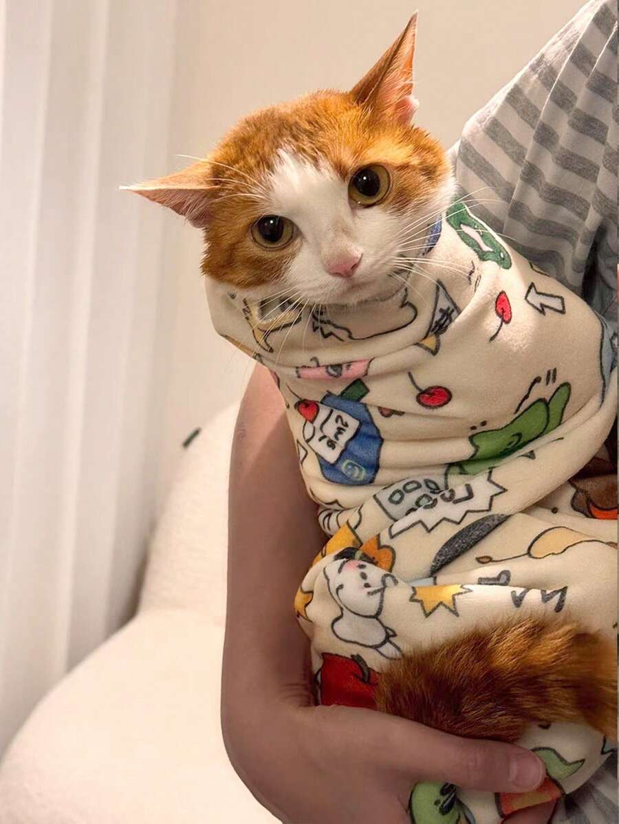 Pet Cat Grooming Wrap, With Fun Cartoon Design - Pet Protective Cover, Feeding, Anti-Scratch, Escape Protection, Soft, Comfortable And Easy To Clean, Suitable For Grooming, Ear Cleaning, Nail Trimming And Storage, Cleaning Pet Towel - White Cat With Blue Eyes Relaxing In A Comfortable Environment, Cat Grooming Cloth, Fun Design, Soft Fabric, Multi-Purpose No Battery Required