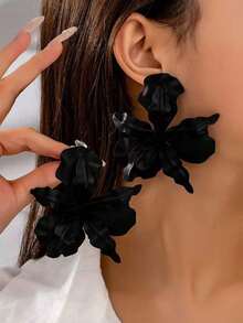 2025 New European And American Fashion Exaggerated Painted Petal Earrings - Hot Pink - View 12