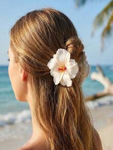 1Pc White Hawaiian Hibiscus Flower Hair Claw Clip - Women Non-Slip Strong Grip Accessories For Summer Beach Updos & Outfits - White - View 3