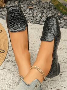 Plus Size 35-43 Spring/Autumn New Fashion Black Crocodile Embossed Square Toe Flat Ballet Pumps Daily Wear Low Vamp Black Strap Mary Jane Shoes Comfortable Women's Flat Shoes Elegant Women's Shoes All Season Shoes Ramadan Eid Al-Adha - Black Crocodile Pattern - View 4