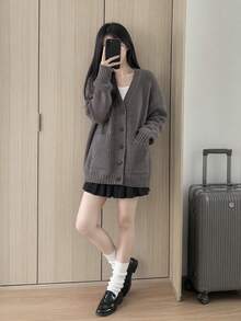 Jaket Sweater Wanita Model Korea Warna Polos Leher V Longgar Ramping Panjang Sedang dengan Saku untuk Musim Gugur/Dingin - Grey - View 3