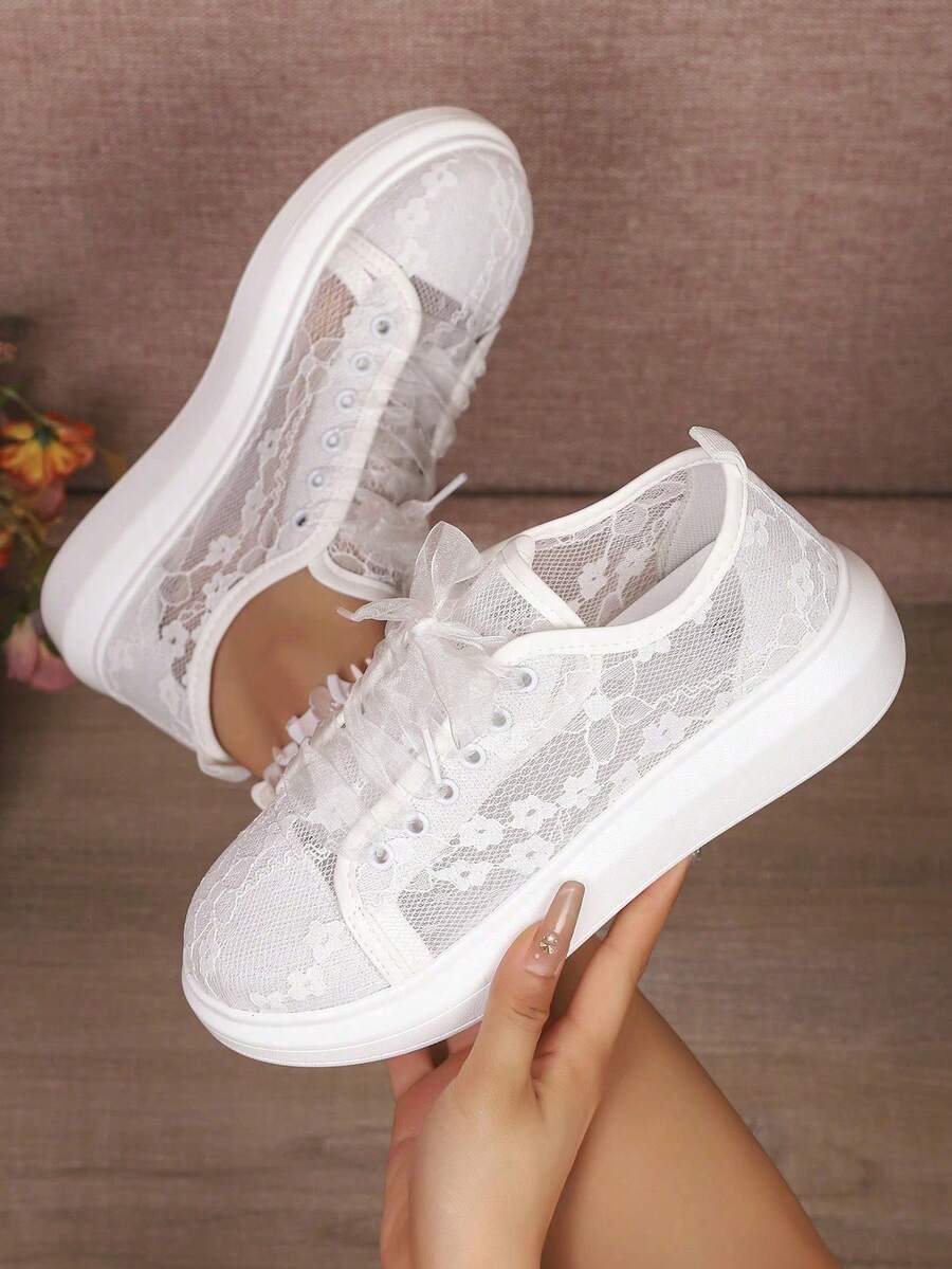 2026 New Spring/Summer Floral Lace Hollow Women's Casual Sneakers,Lightweight Breathable Sporty Soft Sole Running Skate Shoes, RunsSmallOrderonesizeup - 品質白 - 查看 1