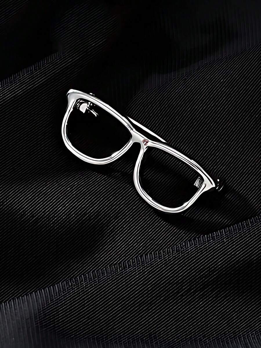 Cartoon Silver Mini Glasses Metal Brooch, Suitable For Backpack And Jacket Decoration - Silver - View 1