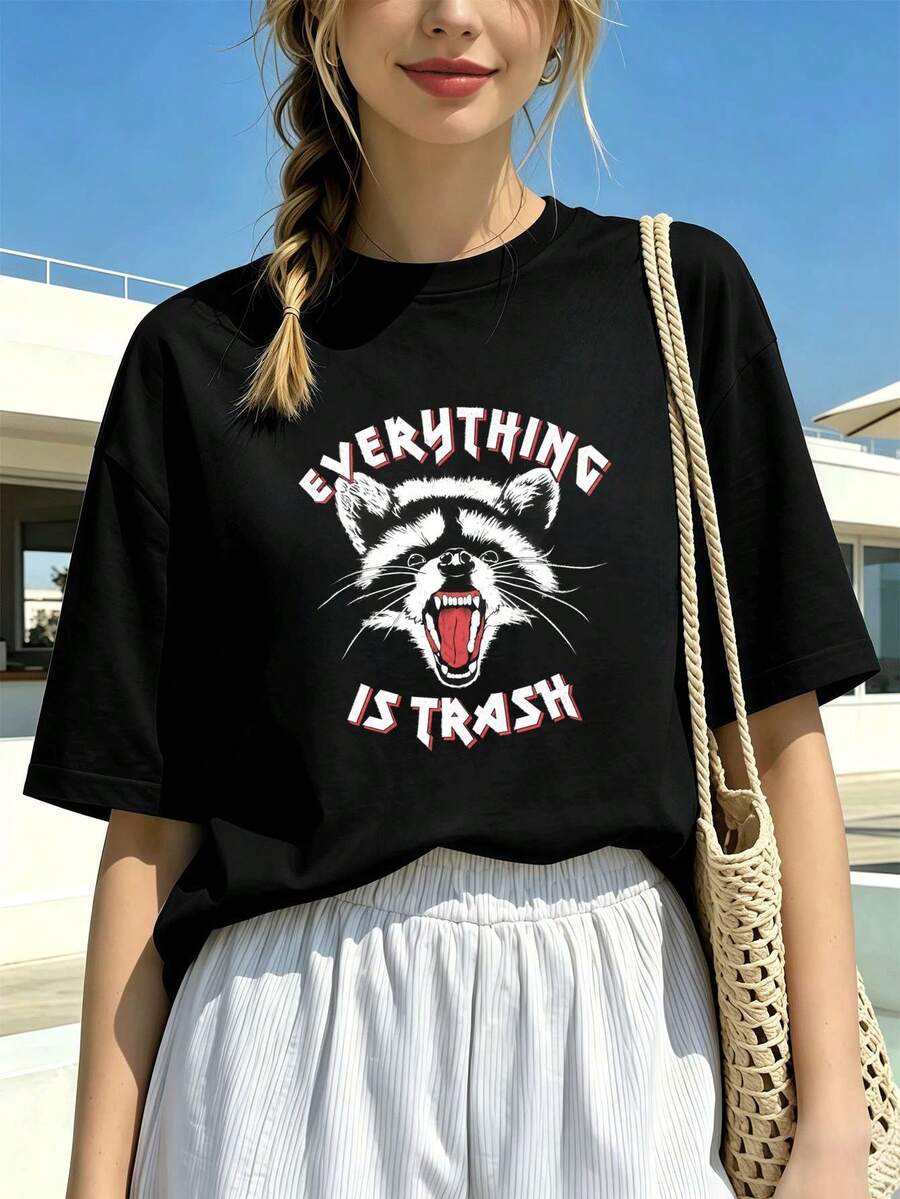 Camiseta de mujer con estampado gráfico de mapache, algodón premium, cuello redondo, corte holgado, cómoda, estampado gráfico único. - Negro - Ver 1