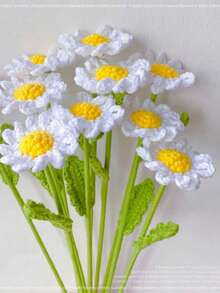 6 piezas Ramo de margaritas de ganchillo hecho a mano, arreglo floral artificial realista, flores de tela blancas y amarillas encantadoras, colores vibrantes, versátil para decoración estacional del hogar, coche, oficina - Ideal para el Día de San Valentín, Día de la Madre, Acción de Gracias, Boda, - Multicolor - Ver 4