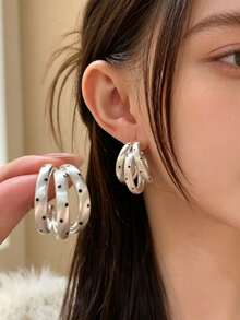 JOJELOO 1PC Vintage 3-Layer Polka Dot Earrings, Minimalist Brushed Silver Multi-Loop Ear Jewelry, Suitable For Women And Brides - White - View 9