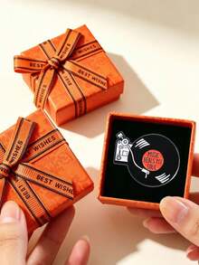 1pc Vintage Vinyl Record Player Enamel Brooch Music Heals My Soul Text Pin Nostalgic Music Badge Backpack Clothing Accessory Music Lover Gift - Multicolor - View 6