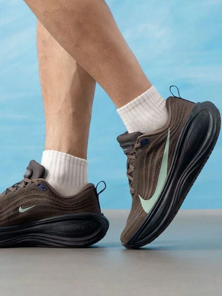 Nike Vomero Plus Comfortable, Soft, Breathable, And Resilient Brown Running Shoes For Men - Brown - View 1