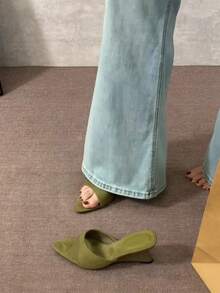 Sandal Selop Hak Wedges Ujung Lancip Bergaya Vintage untuk Wanita, Desain Niche Fashion Baru Musim Panas 2026, Sandal Selop Hak Tinggi Elegan untuk Pesta - Hijau - View 8