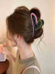 Presilha de Cabelo com Coração em Camadas de Contraste, Estilo Coreano Doce e Legal, Estética Feminina, Design de Coração Oco com Patchwork de Contraste em Múltiplas Camadas, Estrutura de Presilha de Cabelo com Múltiplos Dentes Curvos, Fixação de Penteado Alto, Penteado de Coque e Meio-Preso, Acessório de Cabelo Versátil para Uso Diário, Acessório de Look, Ornamento de Cabelo com Atmosfera de Primavera e Verão, Ferramenta Simples para Penteado, Presilha de Cabelo para Estilo de Foto Doce, Acessório de Cabelo Feminino para Todas as Estações - Multicolorido - Visão 5