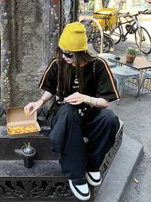 女款寬鬆條紋拼接字母印花短袖T恤，百搭休閒夏季上衣 - 亮橙色 - 查看 4