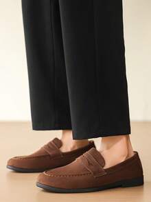 GAISIMA Sepatu Loafer Pria Bahan Suede Warna Polos, Sepatu Slip-On Datar Minimalis, Sepatu Kasual untuk Aktivitas Luar Ruangan di Musim Semi dan Gugur - Coklat - View 7