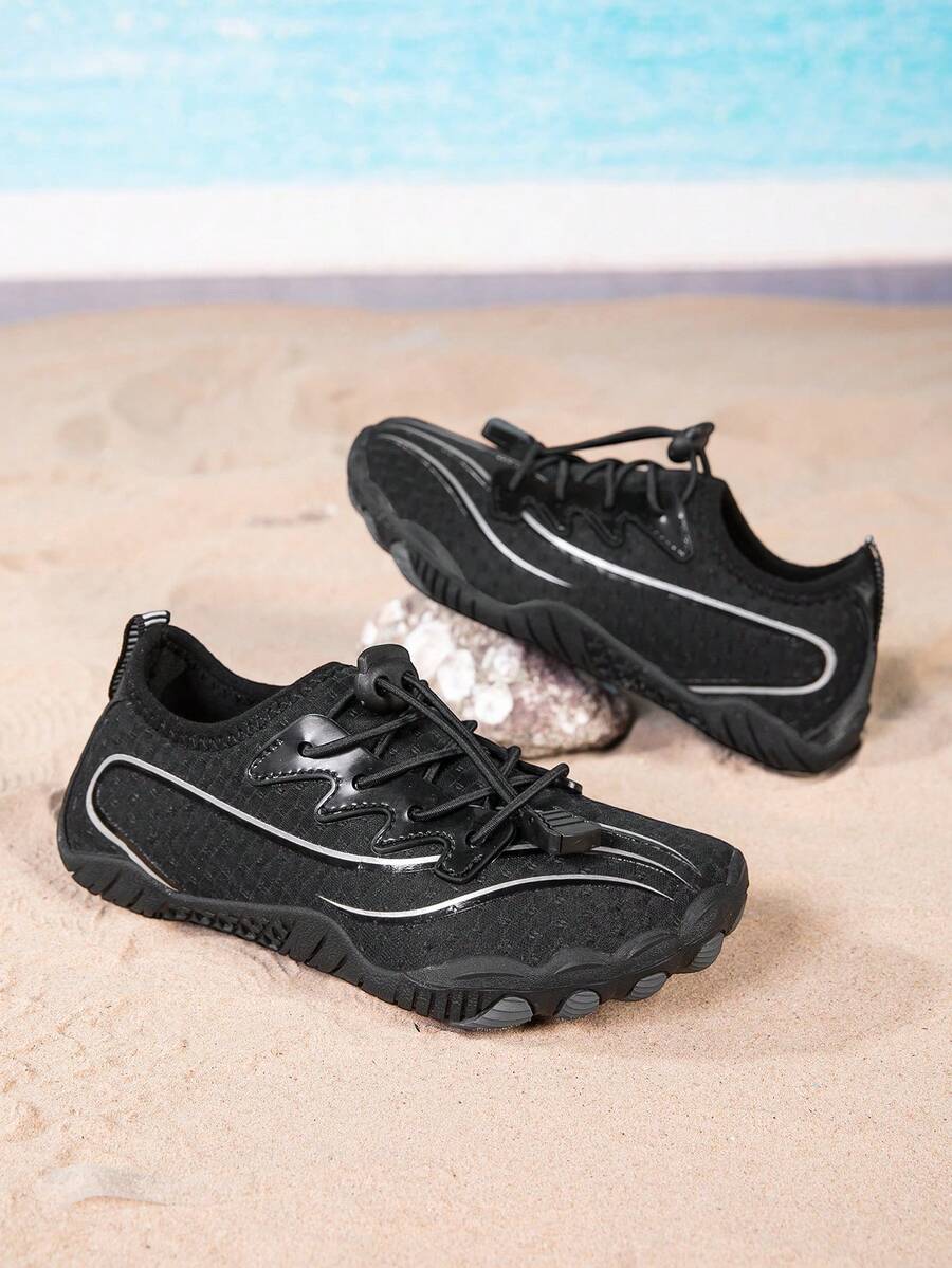 1 Pair Boys & Girls Mesh Breathable Adjustable Strap Slip-On Easy On/Off Children's Water Shoes, Suitable For Beach, Water Park, Jump Rope, Running And Other Activities - Black - View 1