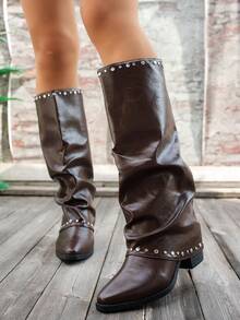Sepatu Bot Setinggi Lutut Wanita Warna Cokelat PU Gaya Punk Western, Sepatu Bot Hak Tebal Lancip Berkerut dengan Gesper Paku Keling, Ukuran Besar untuk Pesta & Pemakaian Sehari-hari - Coffee Brown - View 2