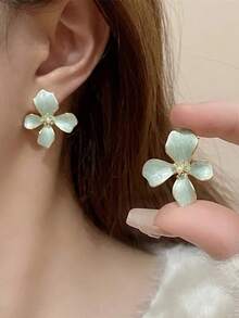 1 Pair Of Fashionable, Personalized, Exquisite And Sweet Earrings Suitable For Women's Daily Commuting ﻿ - Purple - View 6