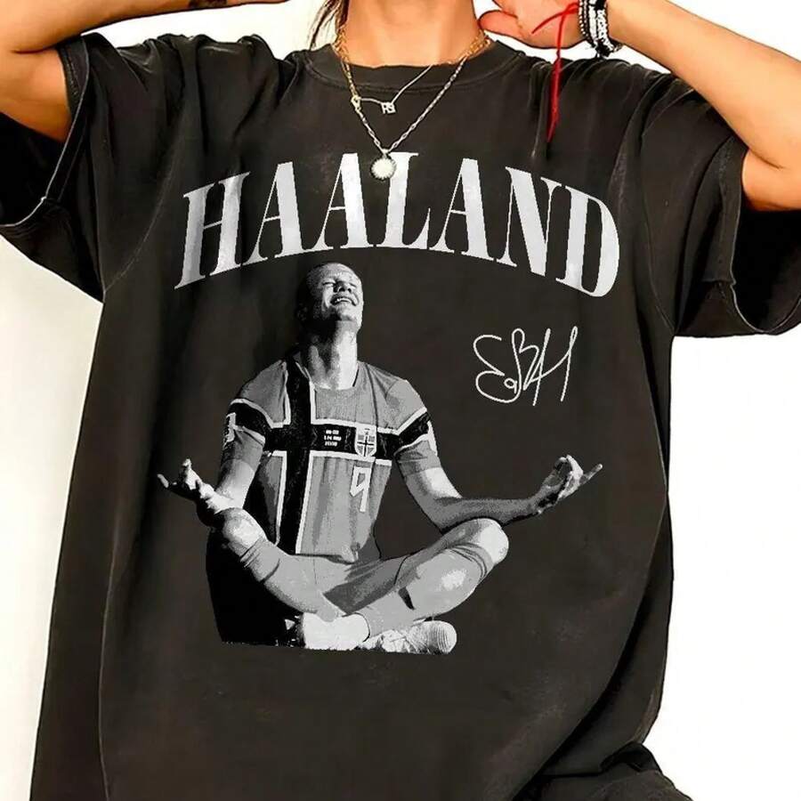 Camiseta con estampado vintage, cuello redondo negro, ideal para uso casual, al aire libre y gimnasio.