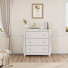 Cómoda de 3 Cajones Estilo Moderno – Gabinete de Madera Blanca con Detalles en Ratán y Tiradores Negros, Patas Curvas, Para Sala, Recámara o Entrada, Acabado Roble Natural​ - Blanco - Ver 1