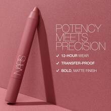 NARS Powermatte 高顯色唇筆唇線筆 #195 Midnight Rider 2.4g / 0.08 Oz | 濃郁強烈顯色啞光唇線筆 | 持久配方可達 12 小時持妝 | 滑順塗抹，精準勾勒唇形 - 195 Midnight Rider - 2.4g - 查看 5