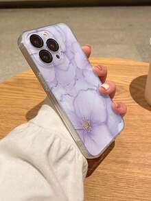 غطاء حماية TPU شفاف ناعم بتصميم إبداعي عصري بنقشة زهور بنفسجية كاملة الشاشة، مقاوم للخدش ومقاوم للبصمات، مع حماية لعدسة الكاميرا، متوافق مع Apple 11/12/13/14/15/16/17 و Galaxy M34/S25/A15 و Nothing و Pixel - متعدد الألوان - مشاهدة 2