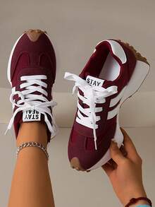 2026 New Retro Suede Sneakers Women, Blue White Casual Lace-Up Trainers, Comfortable Non-Slip Chunky Sole Running Shoes - 紅色 - 查看 1