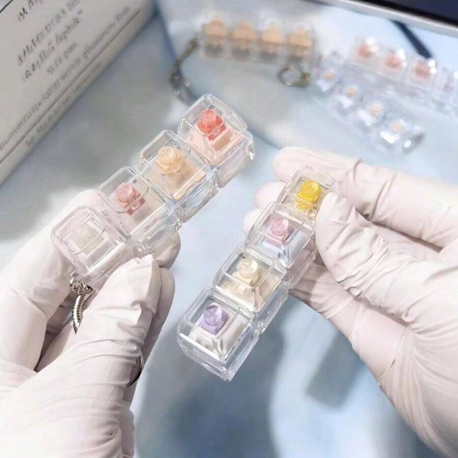 1個-4鍵聲控鍵盤吊飾，壓力緩解開關測試器，指尖多軸體驗按壓鑰匙圈，(鑰匙圈款式隨機，按鍵顏色順序隨機) 柔和音樂聲按鍵，舒緩心情，放鬆並釋放情緒，壓力緩解玩具，減壓玩具，休閒大腦開發，注意力訓練玩具-生日禮物-復活節禮物-愚人節禮物-復活節禮物-節日禮物-完美禮物-禮物-玩具-遊戲熱銷