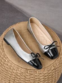 WHDXY Silver & Black Colorblock Embossed Patchwork Square Toe Flat Shoes For Women, Glossy Bow Soft Sole Commuter Low Vamp Granny Shoes - Black and White - View 5
