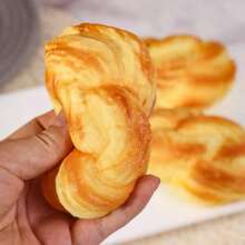 1pc Soft Bread Food Prop Model, Croissant Twisted Bread, PU Material Sample Display Product, Furniture Decor, Material, Perfect As A Gift For Family, Friends, Birthday Gift - Multicolor - View 4