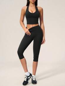 TimeOff Women's One Set Solid Color Halter V-Neck Cropped Tank Top & High Waist Mid-Length Shorts Sports Set - Black - View 9