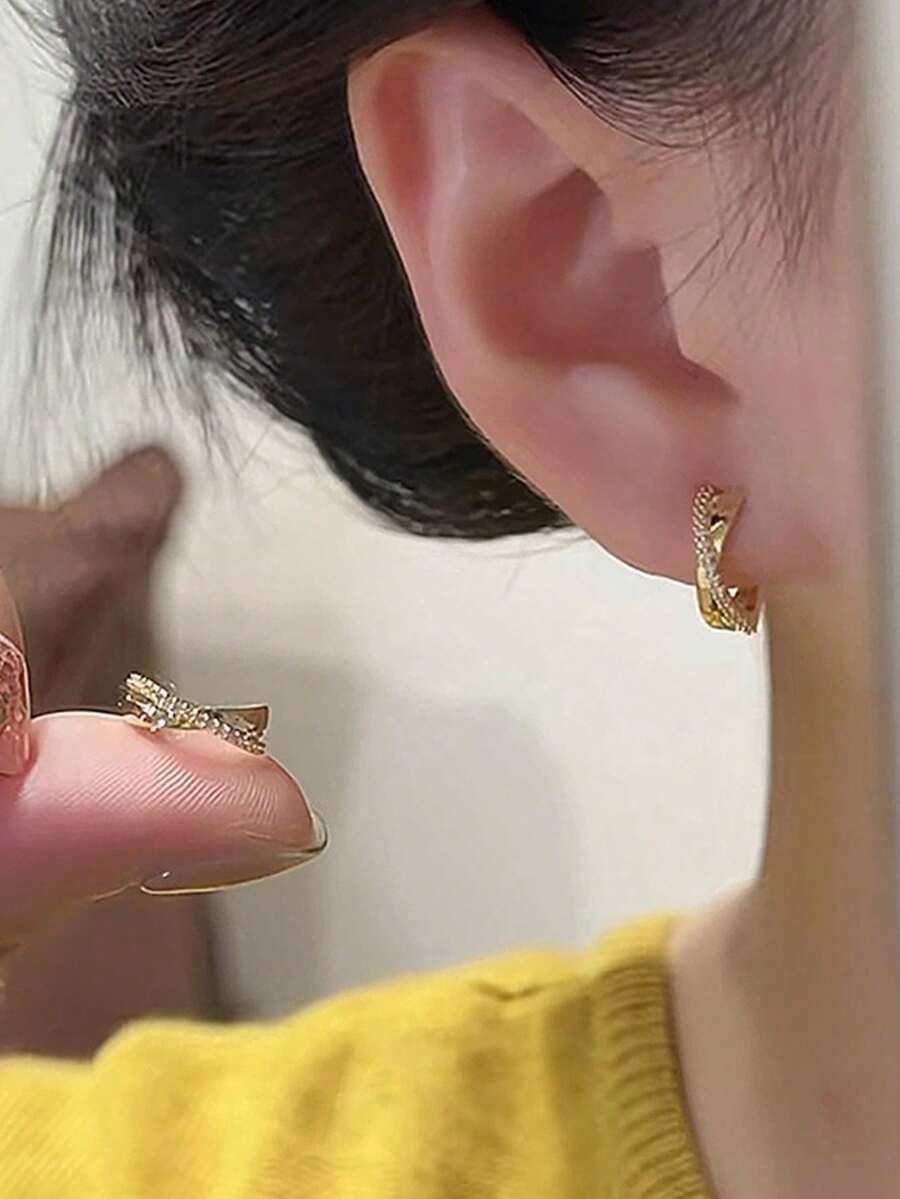 1對奢華小巧微鑲閃鑽十字圓形耳環，適合情人節、日常配戴 - 金色 - 查看 1