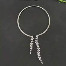 1pc Fashion Sparkling Leaf-Shaped Adjustable Choker Necklace, High-End Party Dress Accessory - Silver - View 4