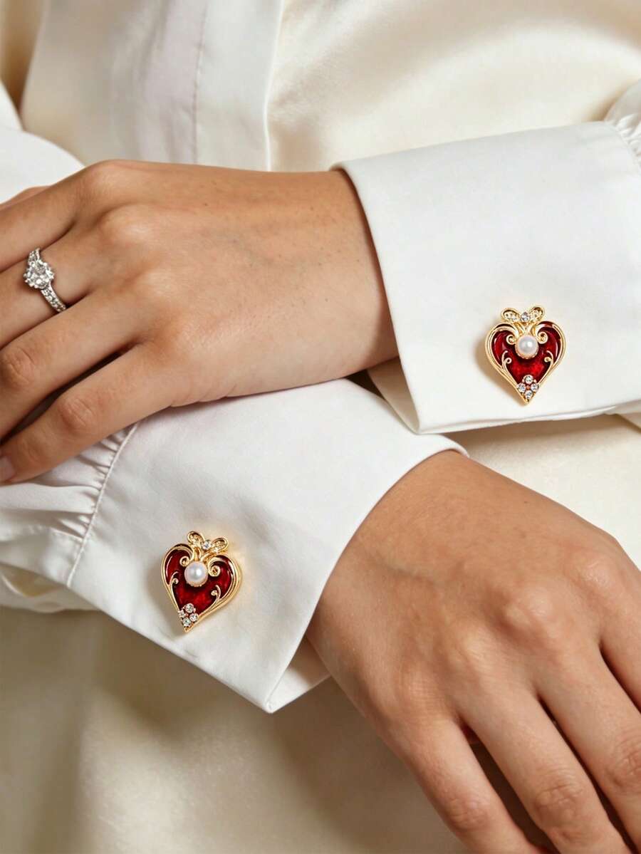 2pcs Fashion Red Heart And Black Club Shaped Cufflinks Decorative Buttons For Women, Suitable For Daily And Holiday Wear, Exquisite Gifts For Friends