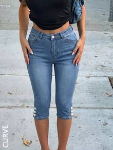 Pantalones vaqueros capri de talla grande para mujer con botones y tela elástica, largo hasta la pantorrilla - Lavado ligero - View 1