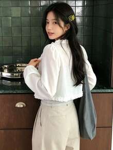 Blus Putih Pendek Longgar Berkerah Bulat Kancing Tunggal Gaya Korea Musim Semi/Panas untuk Perlindungan dari Sinar Matahari - Putih - View 5