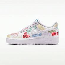 Nike Air Force 1 LV8 3 World Tour 舒適貼合GS低筒板鞋 - 白色 - 查看 4
