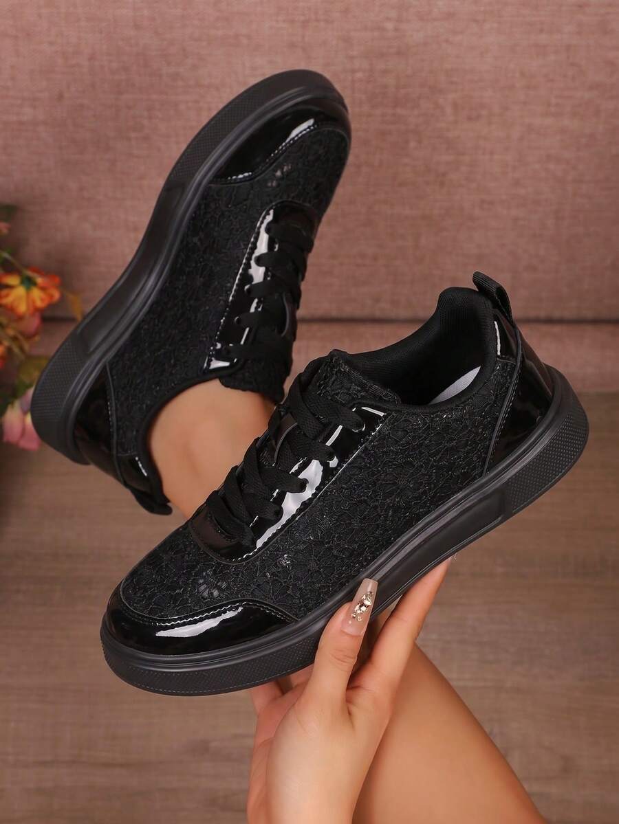 2026 New Spring/Summer Floral Lace Hollow Women's Casual Sneakers,Lightweight Breathable Sporty Soft Sole Running Skate Shoes, RunsSmallOrderonesizeup - 品質黑 - 查看 1