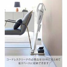スティッククリーナー 紙パック ＆ 充電器 収納スタンド ホワイト W18×D27×H40cm タワー tower コードレス 掃除機 スタンド 充電器と紙パックを一括収納 10260 - ホワイト - チェックする 3