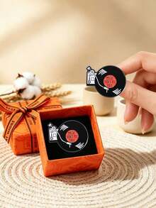 1pc Vintage Vinyl Record Player Enamel Brooch Music Heals My Soul Text Pin Nostalgic Music Badge Backpack Clothing Accessory Music Lover Gift - Multicolor - View 3