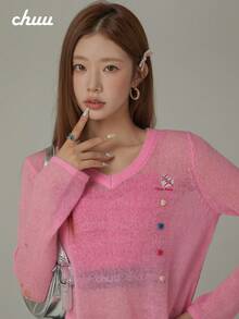 CHUU Sweater Rajut Bordir Huruf Hati Wanita Musim Gugur Tipis Asimetris Belahan Leher V - Berwarna merah muda - View 4